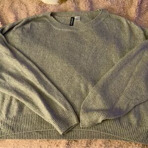 Women’s H&M Gray Knit Sweater